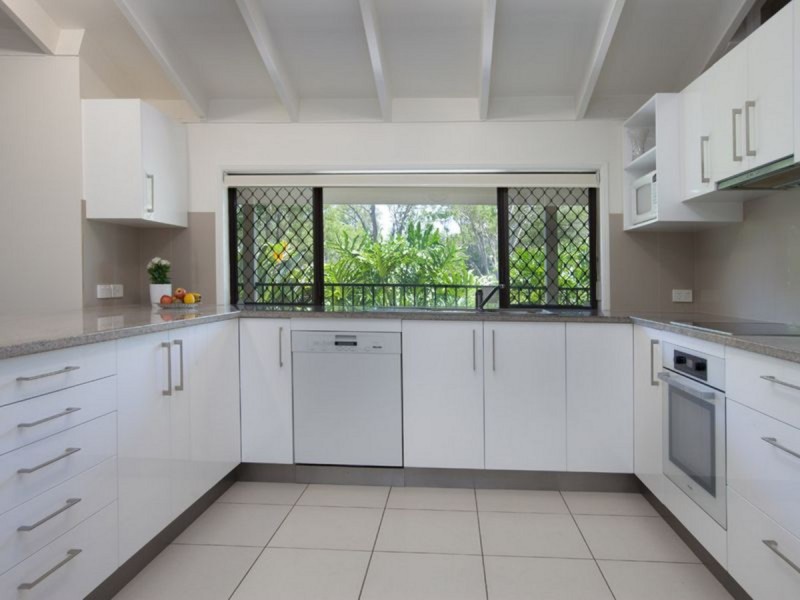 80 Mount Ommaney Drive, Jindalee QLD 4074