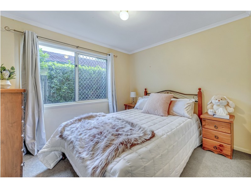 98 Avondale Road, Sinnamon Park QLD 4073