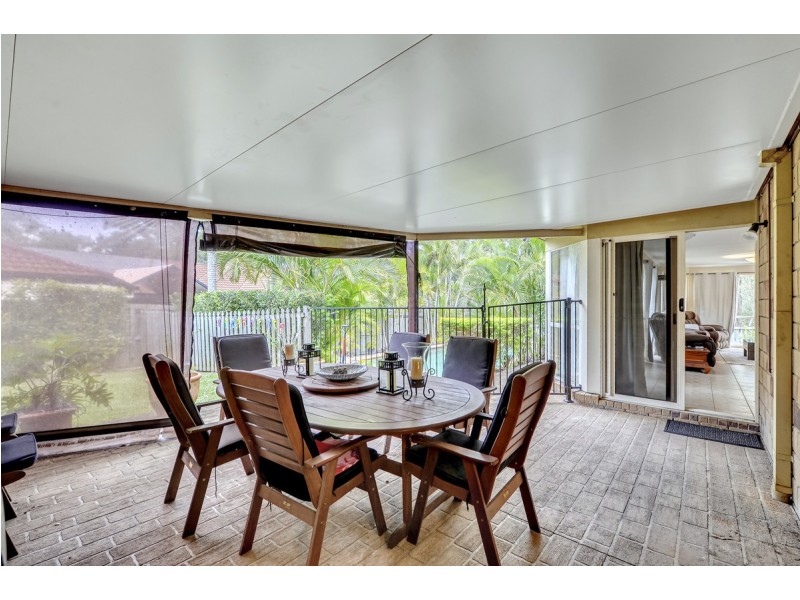 98 Avondale Road, Sinnamon Park QLD 4073