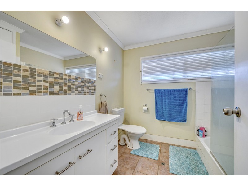 37 Argyle Street, Seventeen Mile Rocks QLD 4073
