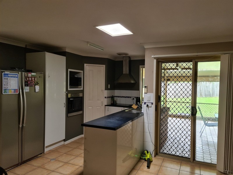 15 Lambrook Court, Camira QLD 4300
