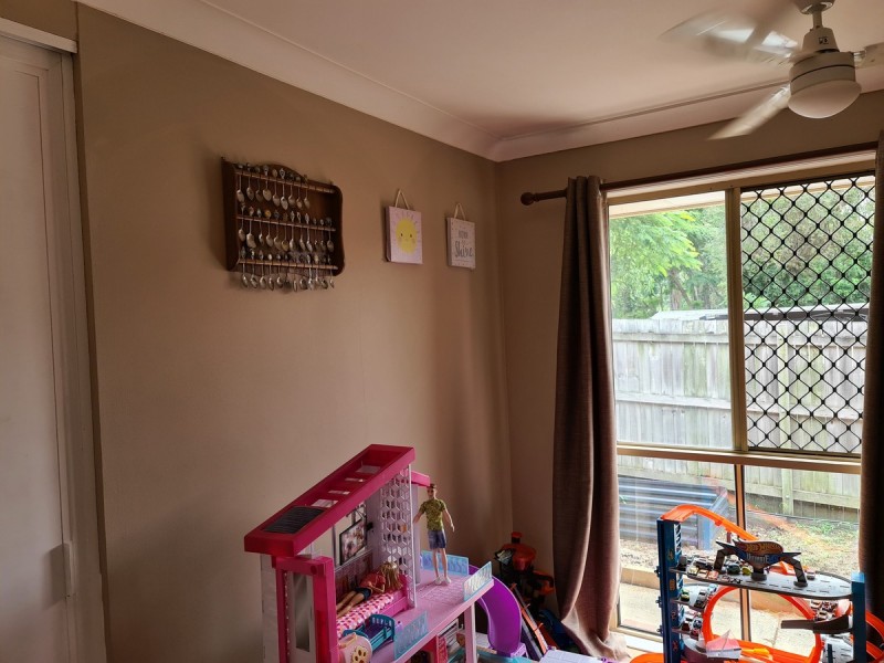 15 Lambrook Court, Camira QLD 4300