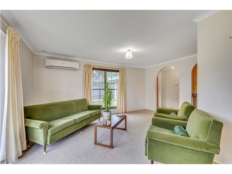 9 Eumong Street, Middle Park QLD 4074