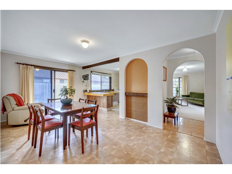 9 Eumong Street, Middle Park QLD 4074