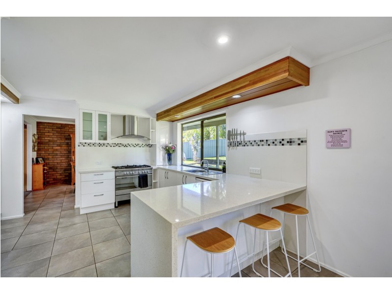 6 Boolka Close, Riverhills QLD 4074