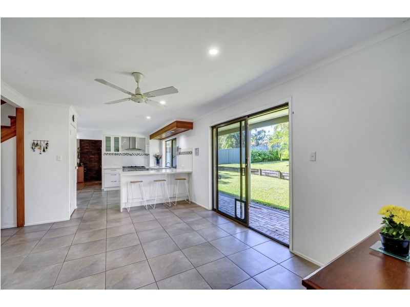 6 Boolka Close, Riverhills QLD 4074