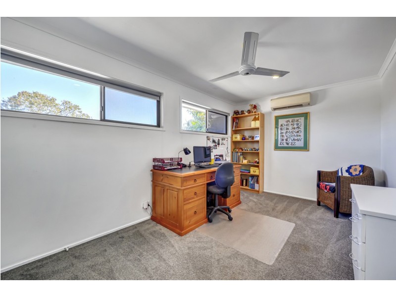 6 Boolka Close, Riverhills QLD 4074