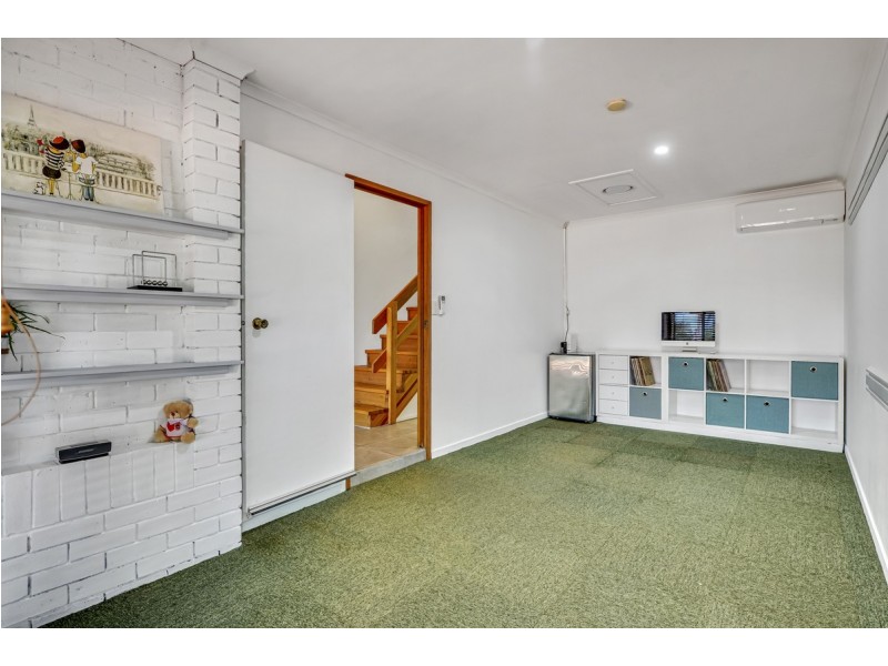 6 Boolka Close, Riverhills QLD 4074