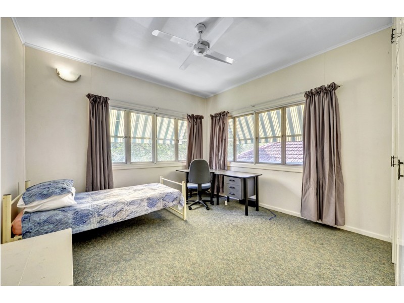 84 Boundary Road, Indooroopilly QLD 4068