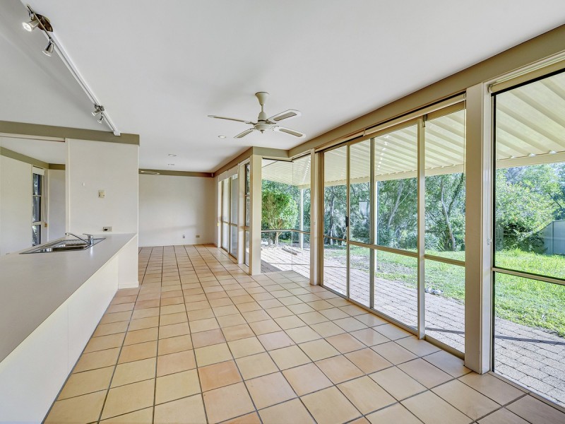 6 Bruan Close, Middle Park QLD 4074