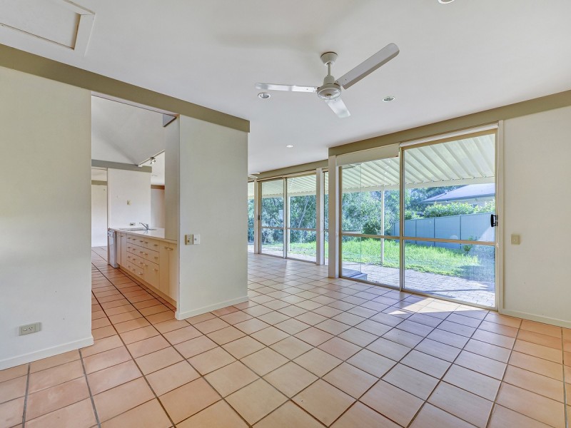 6 Bruan Close, Middle Park QLD 4074