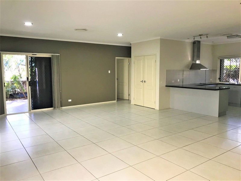 4 Abbotsford Place, Forest Lake QLD 4078