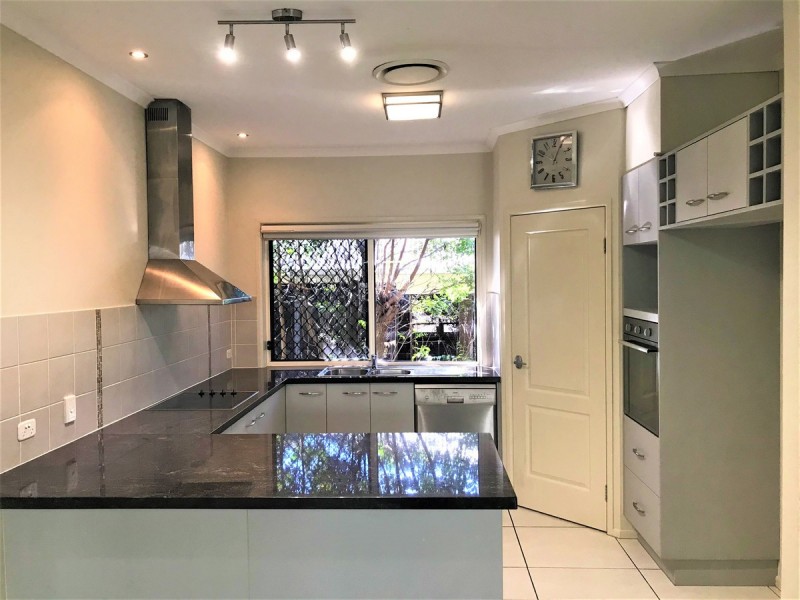 4 Abbotsford Place, Forest Lake QLD 4078
