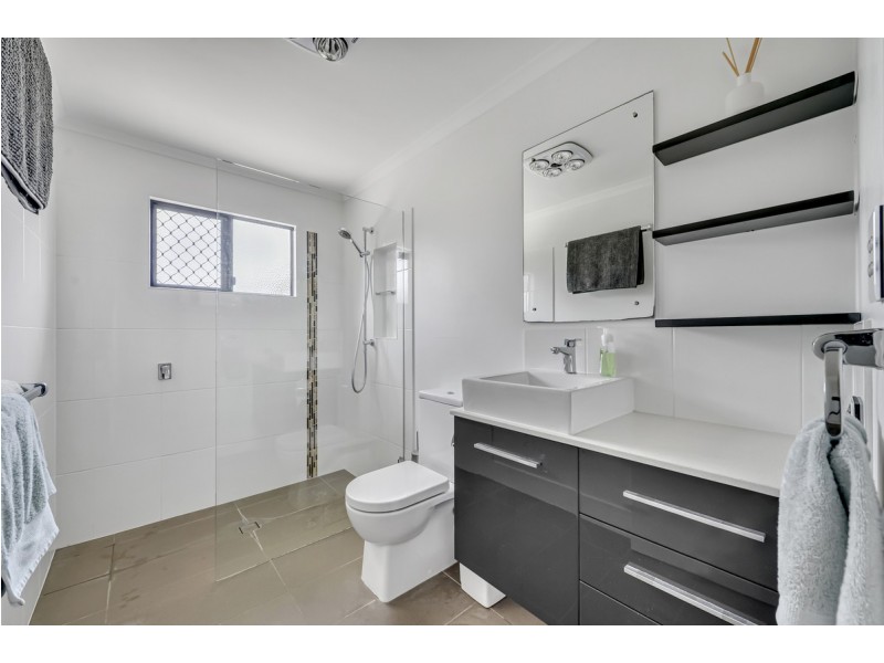 52 Tekapo Street, Westlake QLD 4074