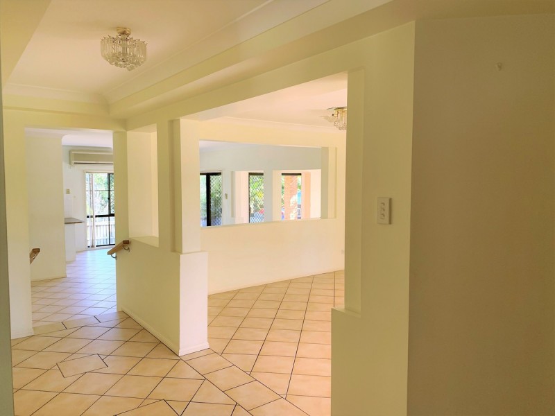 104 Avondale Road, Sinnamon Park QLD 4073