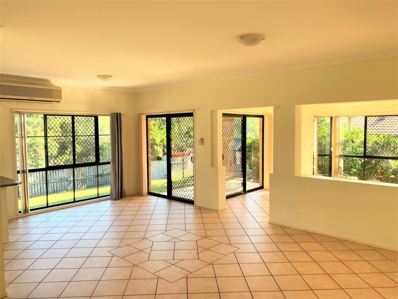 104 Avondale Road, Sinnamon Park QLD 4073