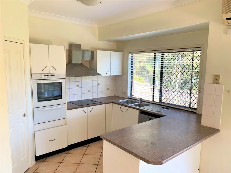 104 Avondale Road, Sinnamon Park QLD 4073