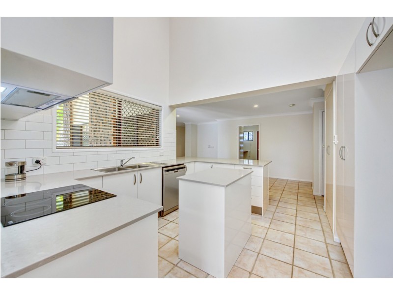 5 Blanc Close, Westlake QLD 4074