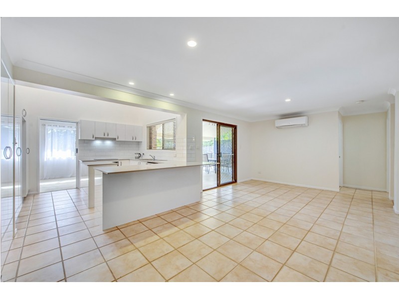 5 Blanc Close, Westlake QLD 4074