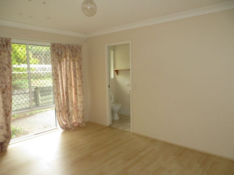 2 Stockwhip Place, Sumner QLD 4074