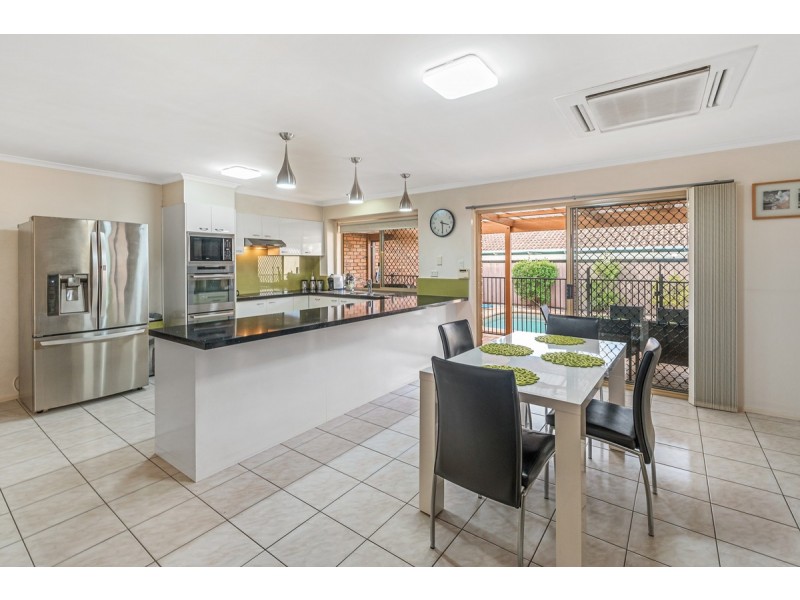 16 Cotter Crescent, Riverhills QLD 4074