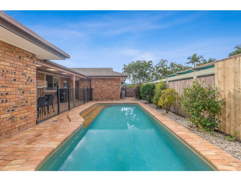 16 Cotter Crescent, Riverhills QLD 4074