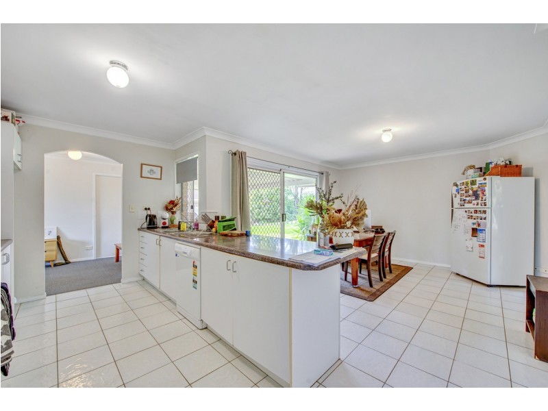 494 Westlake Drive, Riverhills QLD 4074