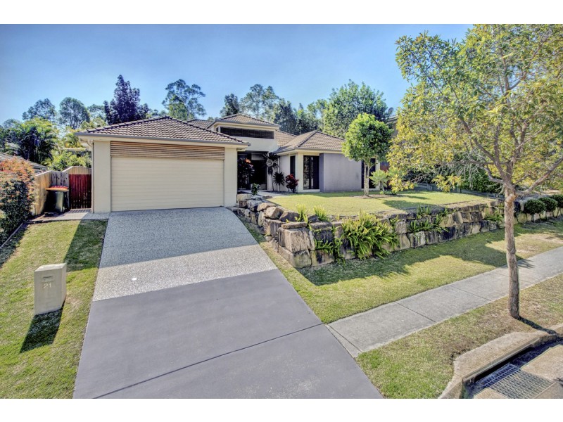 21 Highland Drive, Seventeen Mile Rocks QLD 4073