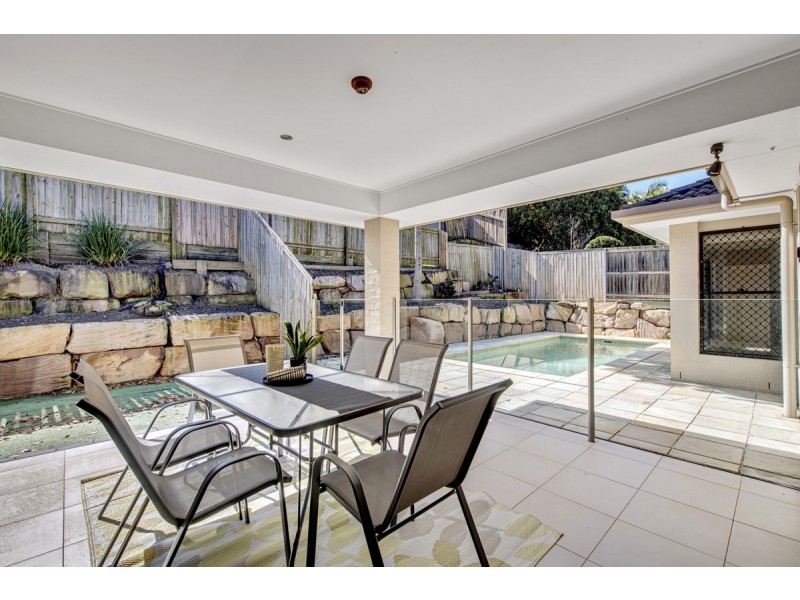 21 Highland Drive, Seventeen Mile Rocks QLD 4073