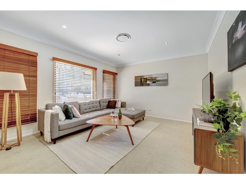 21 Highland Drive, Seventeen Mile Rocks QLD 4073