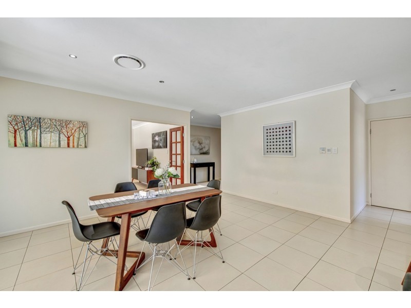 21 Highland Drive, Seventeen Mile Rocks QLD 4073