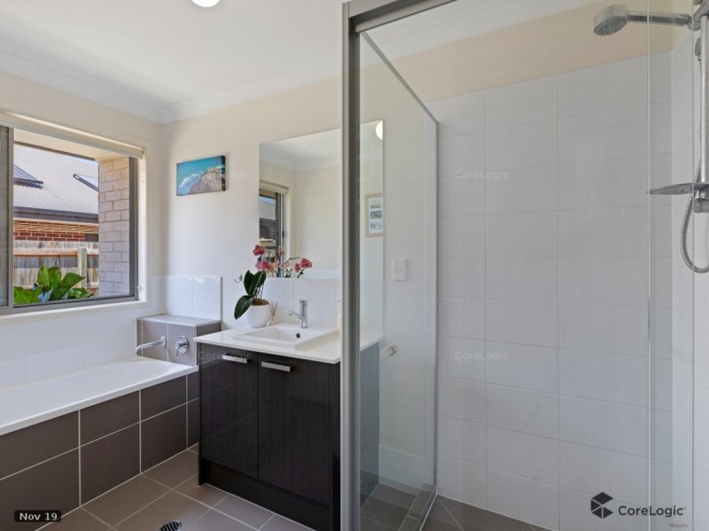 11 Acacia Street, Heathwood QLD 4110