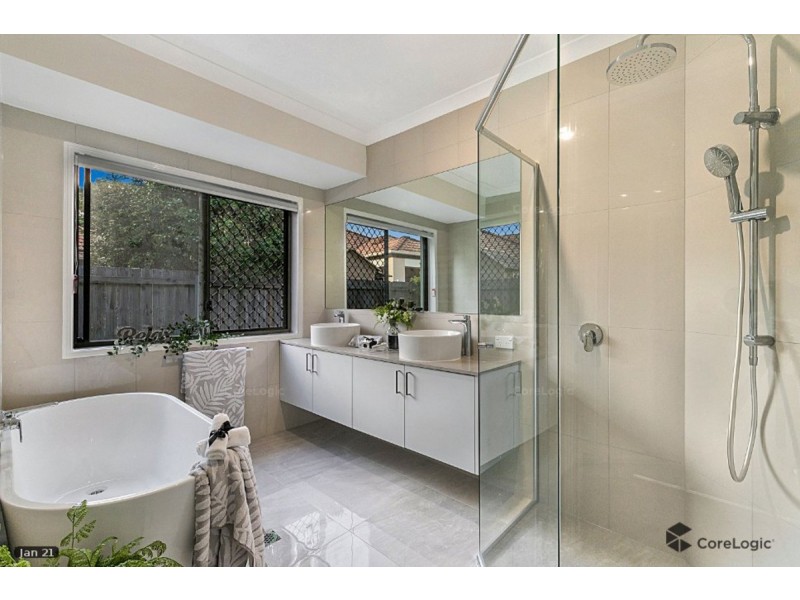 85 Thomas Macleod Avenue, Sinnamon Park QLD 4073