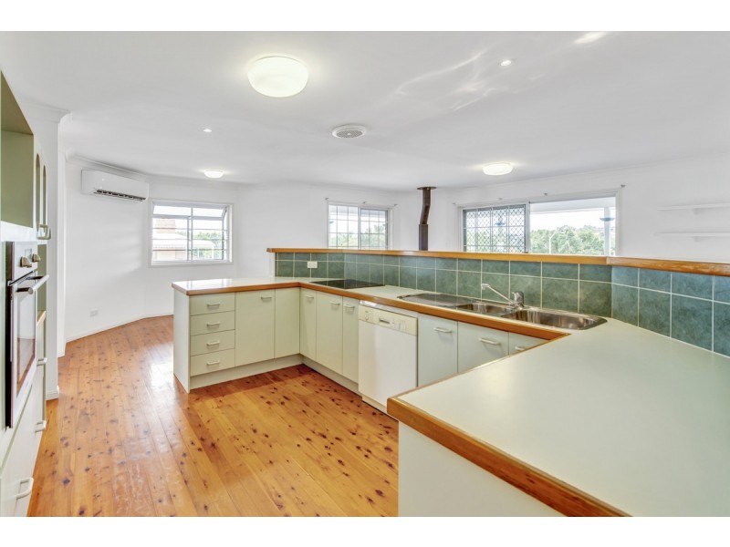 2 Althea Close, Sinnamon Park QLD 4073