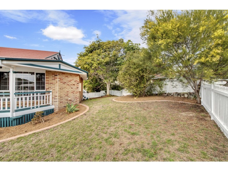 2 Althea Close, Sinnamon Park QLD 4073