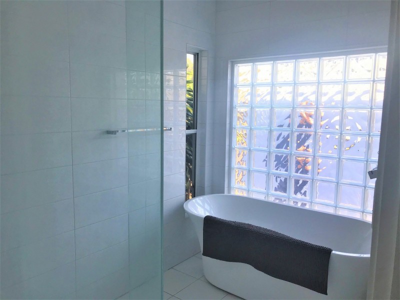 3 Timaru Close, Westlake QLD 4074