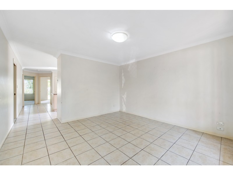 1/85 Cascade Drive, Forest Lake QLD 4078