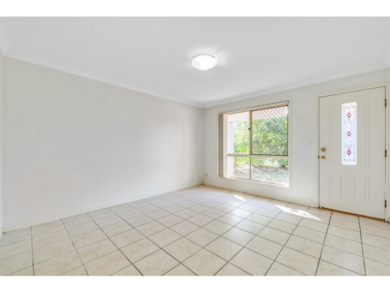 1/85 Cascade Drive, Forest Lake QLD 4078