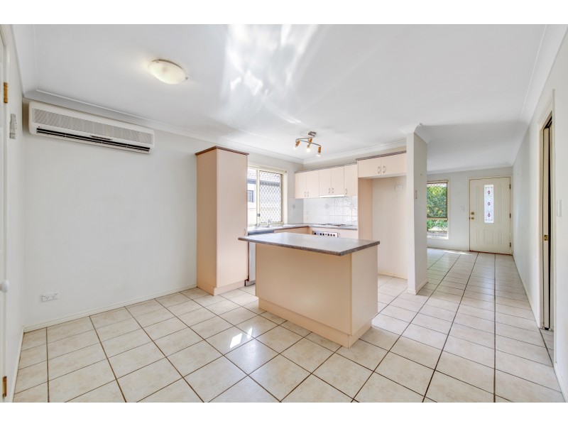 1/85 Cascade Drive, Forest Lake QLD 4078