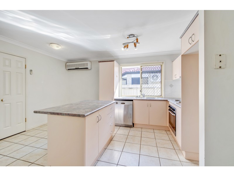 1/85 Cascade Drive, Forest Lake QLD 4078