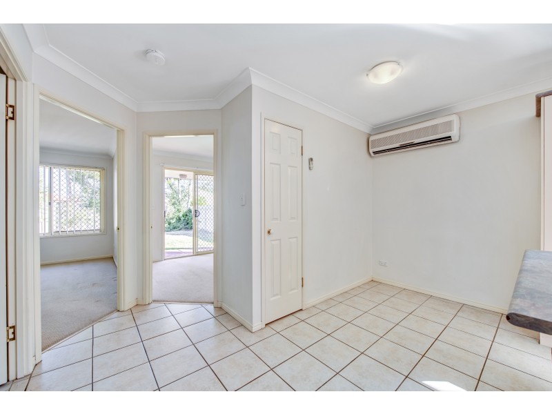 1/85 Cascade Drive, Forest Lake QLD 4078