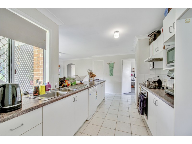 494 Westlake Drive, Riverhills QLD 4074