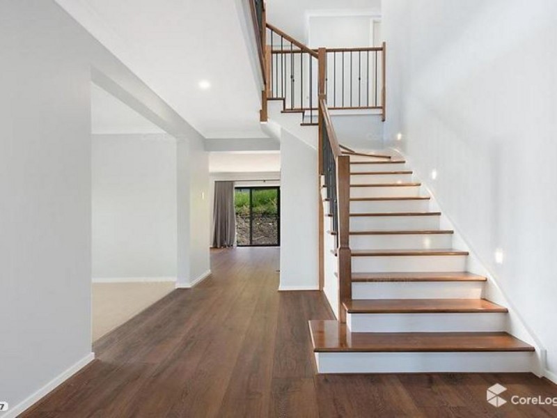15 Staveley Close, Sinnamon Park QLD 4073