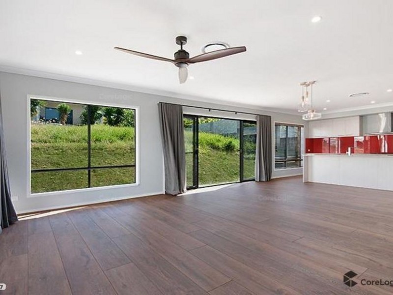 15 Staveley Close, Sinnamon Park QLD 4073