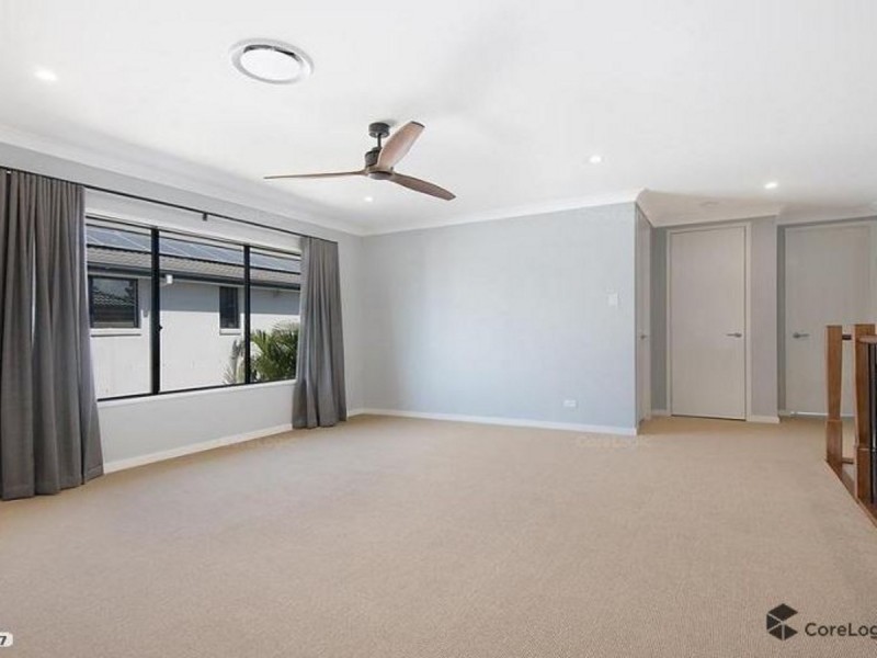 15 Staveley Close, Sinnamon Park QLD 4073