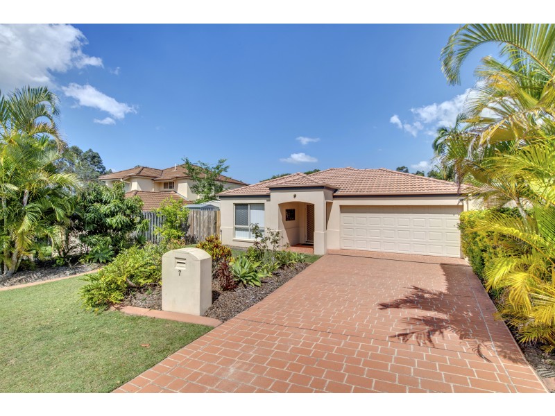 7 Homebush Crescent, Sinnamon Park QLD 4073