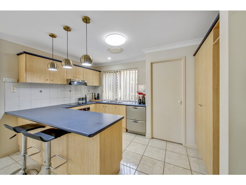 7 Homebush Crescent, Sinnamon Park QLD 4073