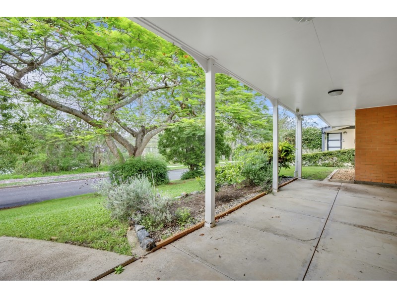 14 Mount Ommaney Drive, Jindalee QLD 4074