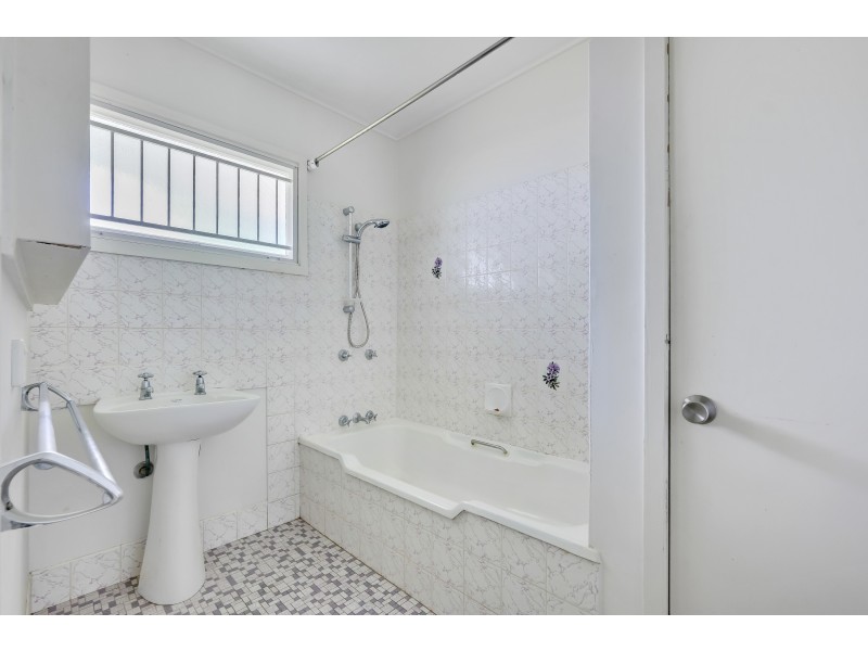 14 Mount Ommaney Drive, Jindalee QLD 4074
