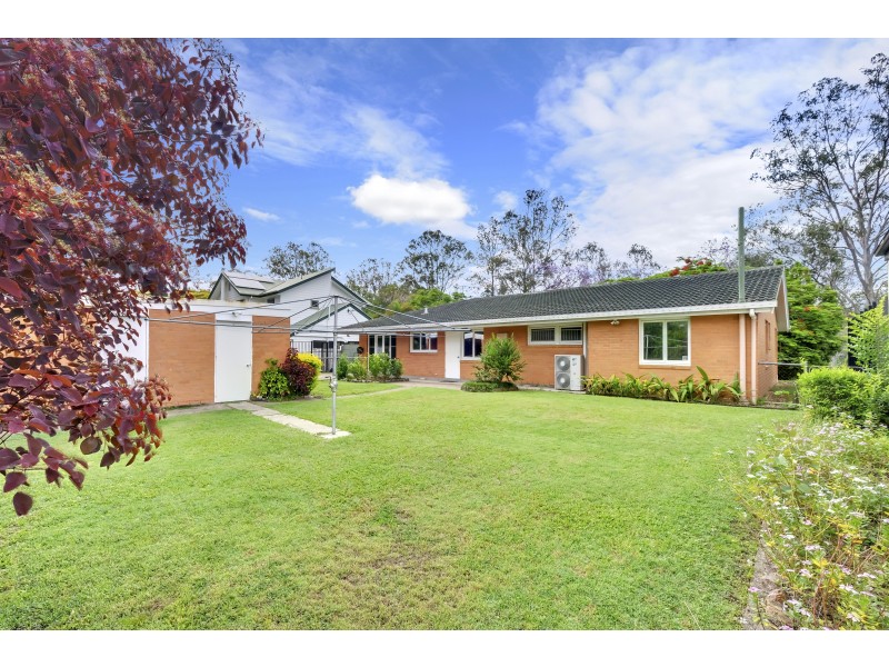 14 Mount Ommaney Drive, Jindalee QLD 4074